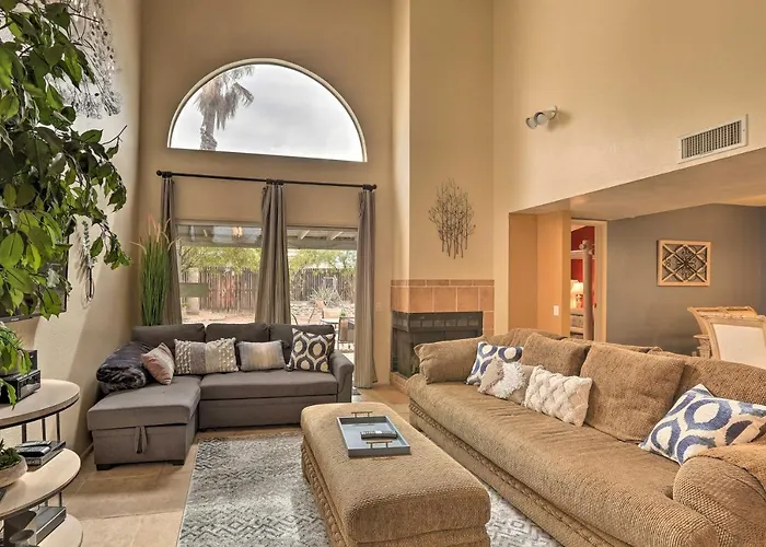 Dog-friendly W/ Patio & Hot Tub * Tucson