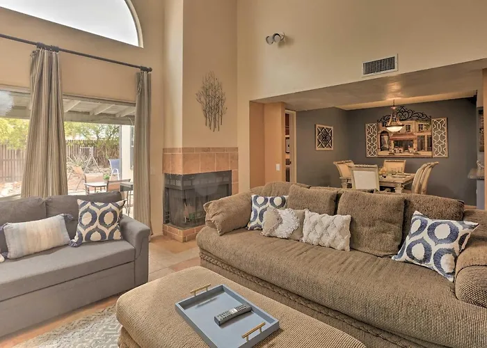 Dog-friendly W/ Patio & Hot Tub * Tucson