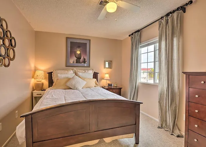 Dog-friendly W/ Patio & Hot Tub Tucson