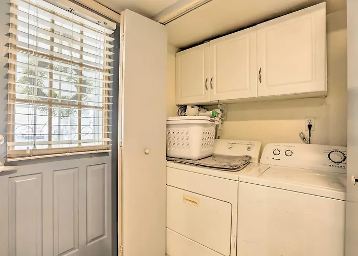 Holiday home Dog-friendly W/ Patio & Hot Tub Tucson