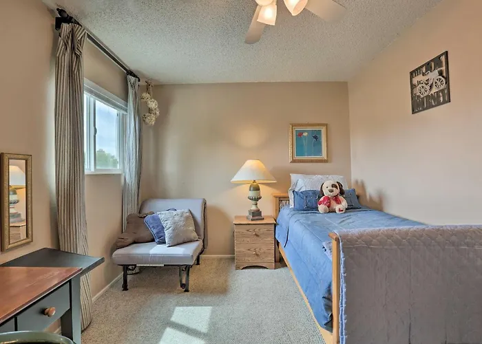 Holiday home Dog-friendly W/ Patio & Hot Tub *