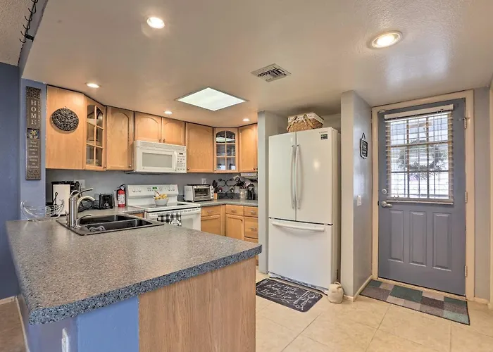 Holiday home Dog-friendly W/ Patio & Hot Tub Tucson