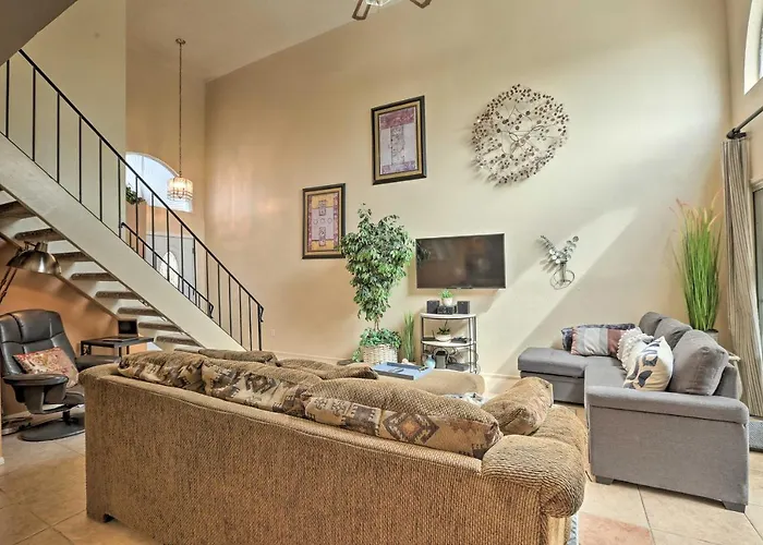 Dog-friendly W/ Patio & Hot Tub Holiday home
