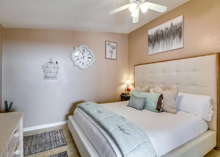 Holiday home Dog-friendly W/ Patio & Hot Tub Tucson