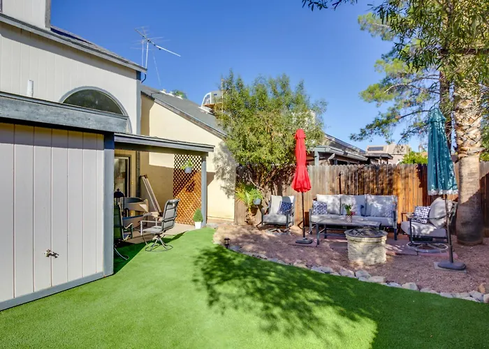 Holiday home Dog-friendly W/ Patio & Hot Tub